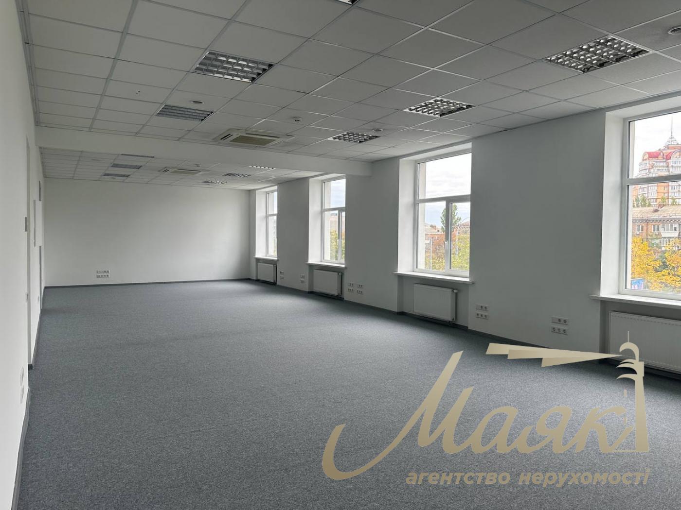 Оренда офісу 520м2 по вул.Міхновського, Звіринецька