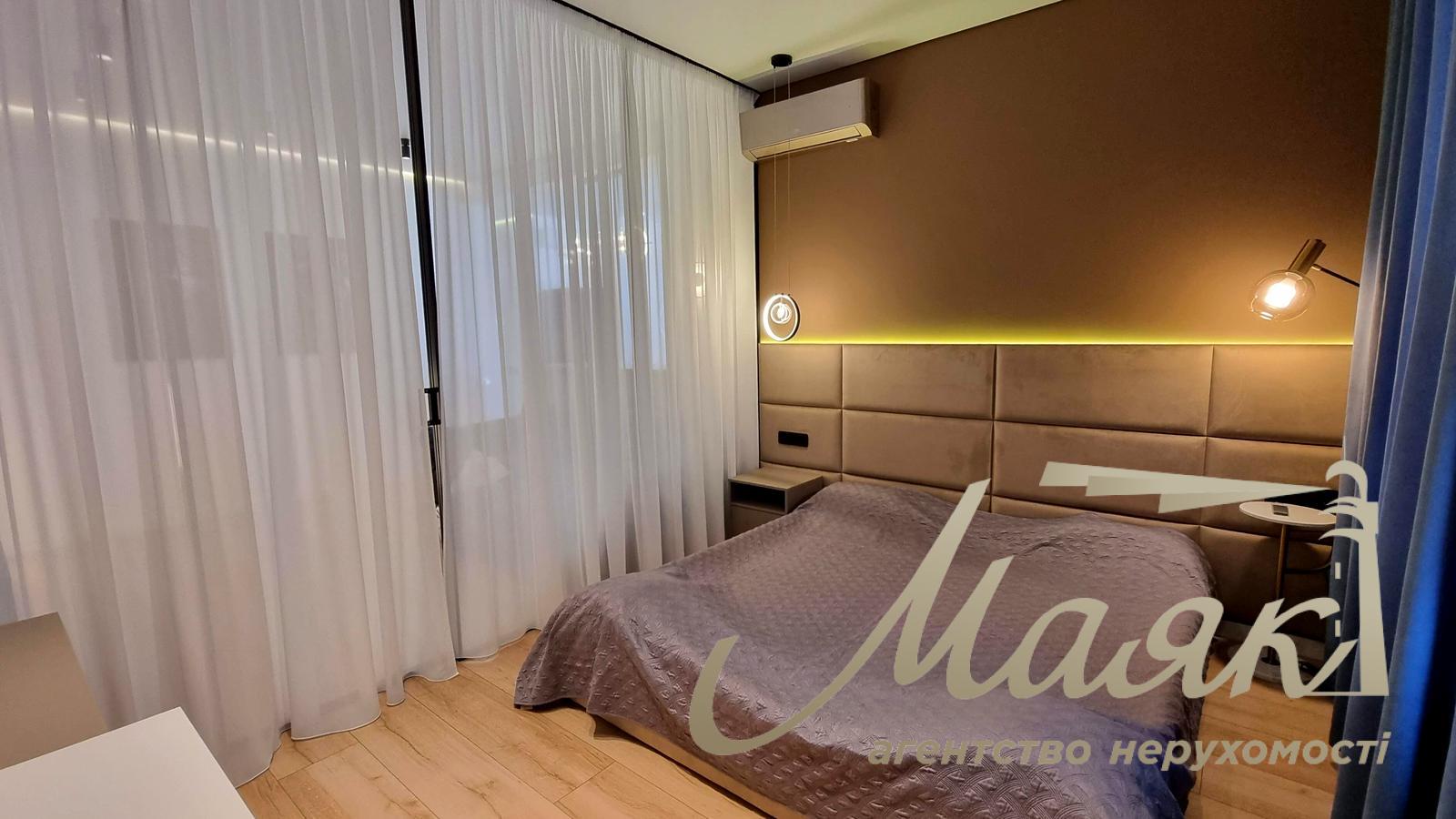 Оренда сучасної студії 60м2 у ЖК "Новопечерські Липки" Андрія Верхогляда/Драгомирова 17, Печерський район, Київ.