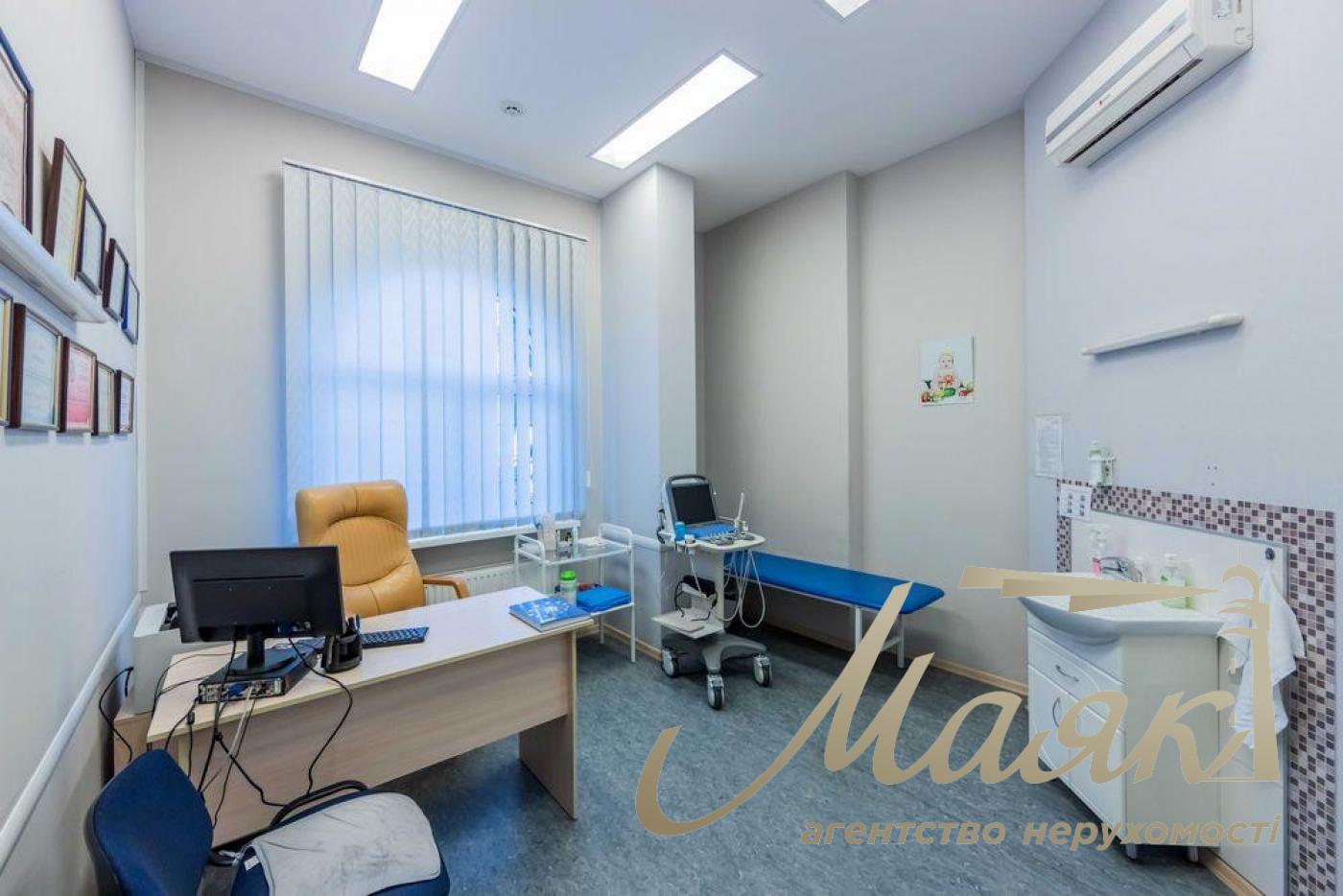 Оренда медичного центру, 1/9 поверх, 237 кв. м, вул. Сирецька