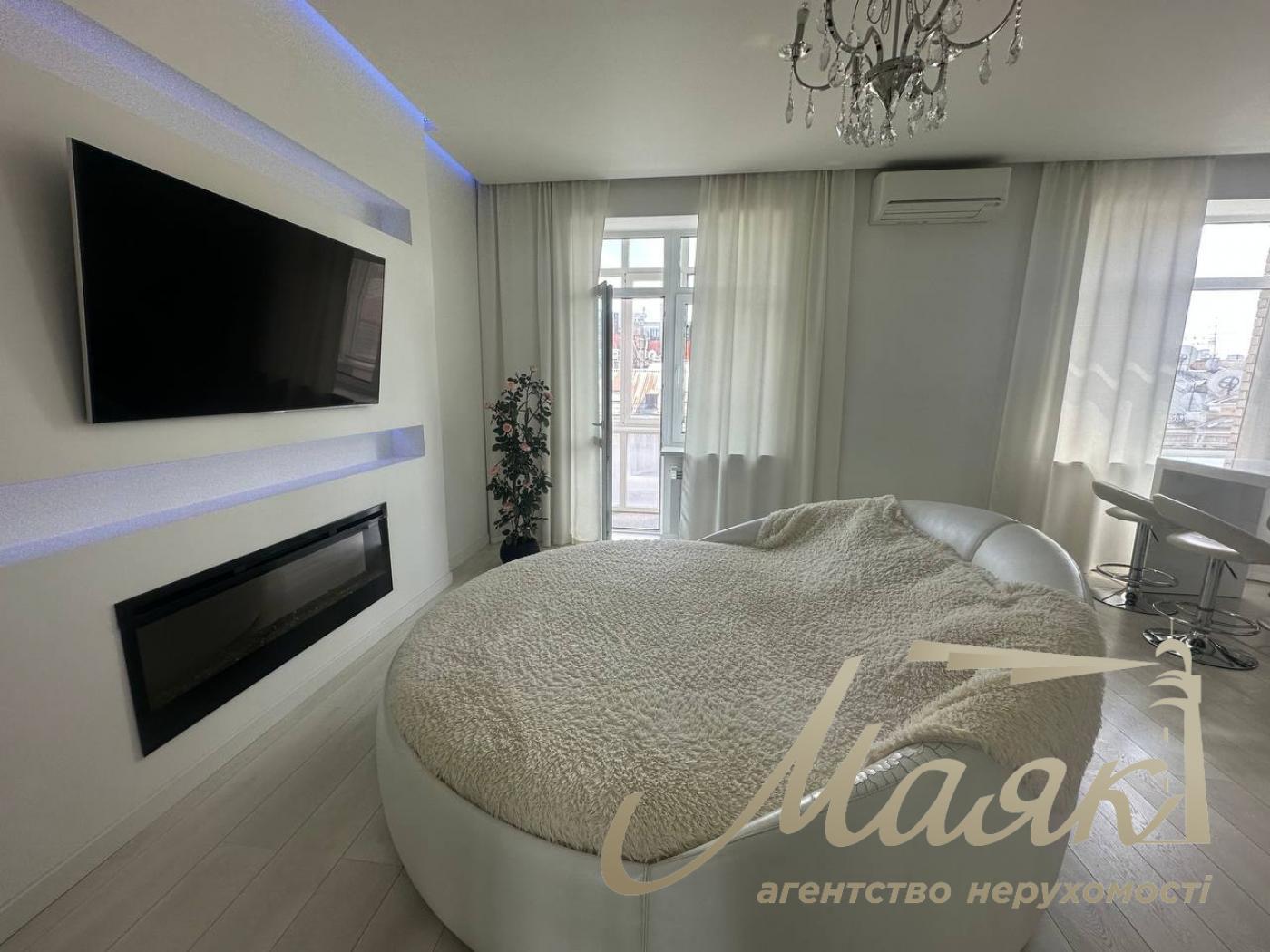 Продаж квартири-студії на Олімпійській, вул. Велика Васильківська