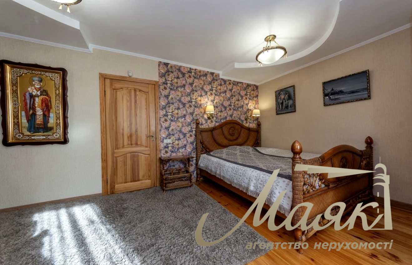 Оренда 2-поверхового будинку площею 128 м² поблизу Дніпра та Мінстерського озера, Оболонський район, Київ