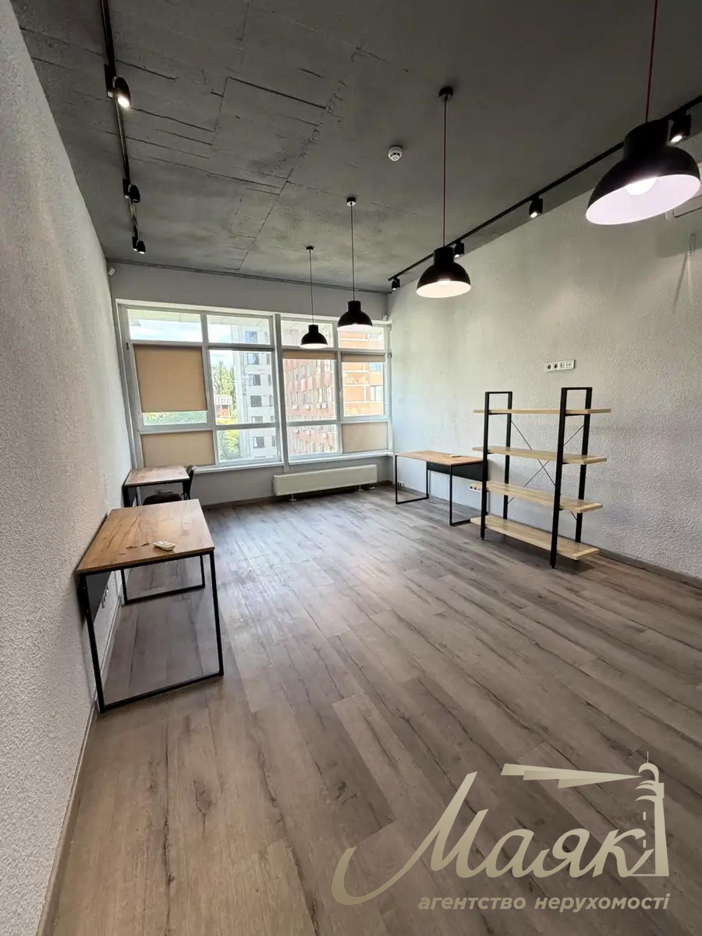 Оренда автономного офісу площею 200 м² у ЖК «Карнегі», Кловський спуск, 7