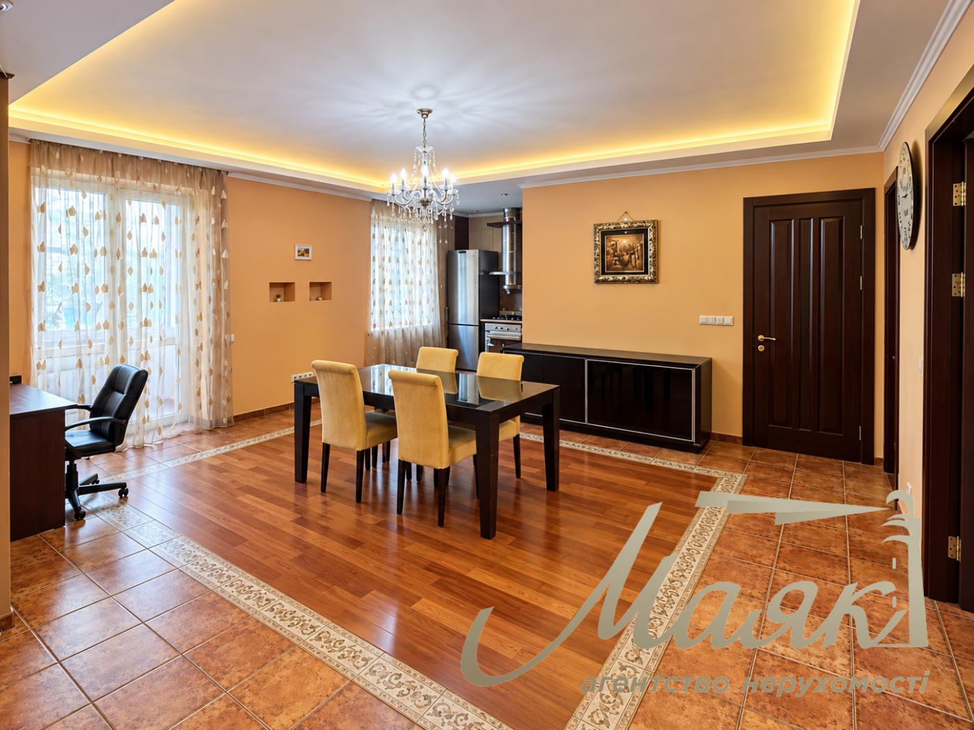 3-bedroom apartment for rent, 90 m², at 2 Nikolsko-Botanicheskaya Street