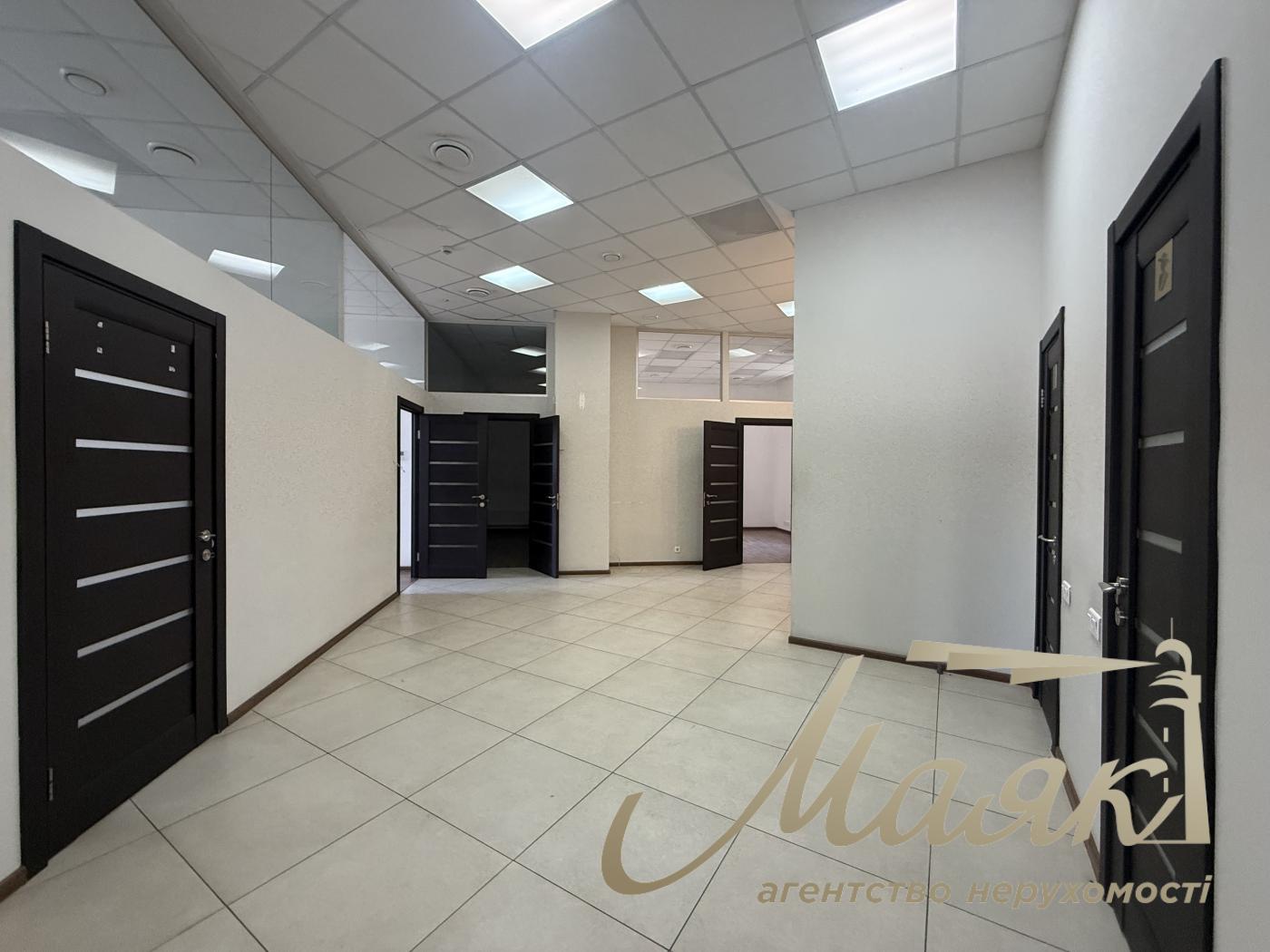 Продаж комерційного приміщення площею 234 м² у ЖК «Новопечерські Липки», вул. Андрія Верхогляда (Михайла Драгомирова), 16