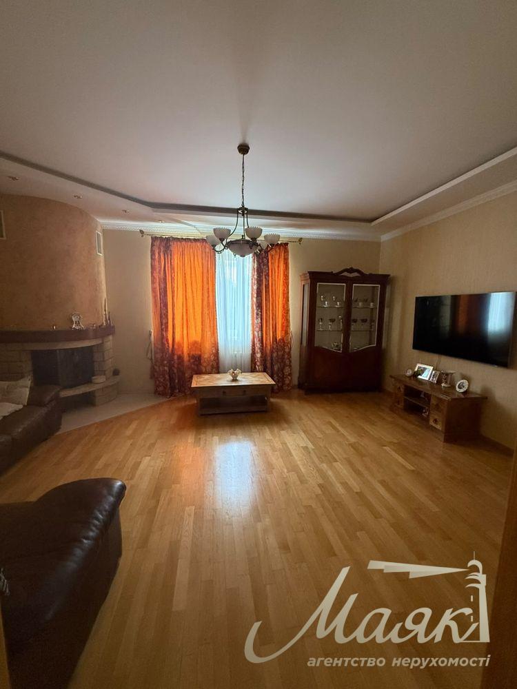 Оренда будинку з 3 спальнями (180 м²) на ділянці площею 30 соток у с. Білогородка