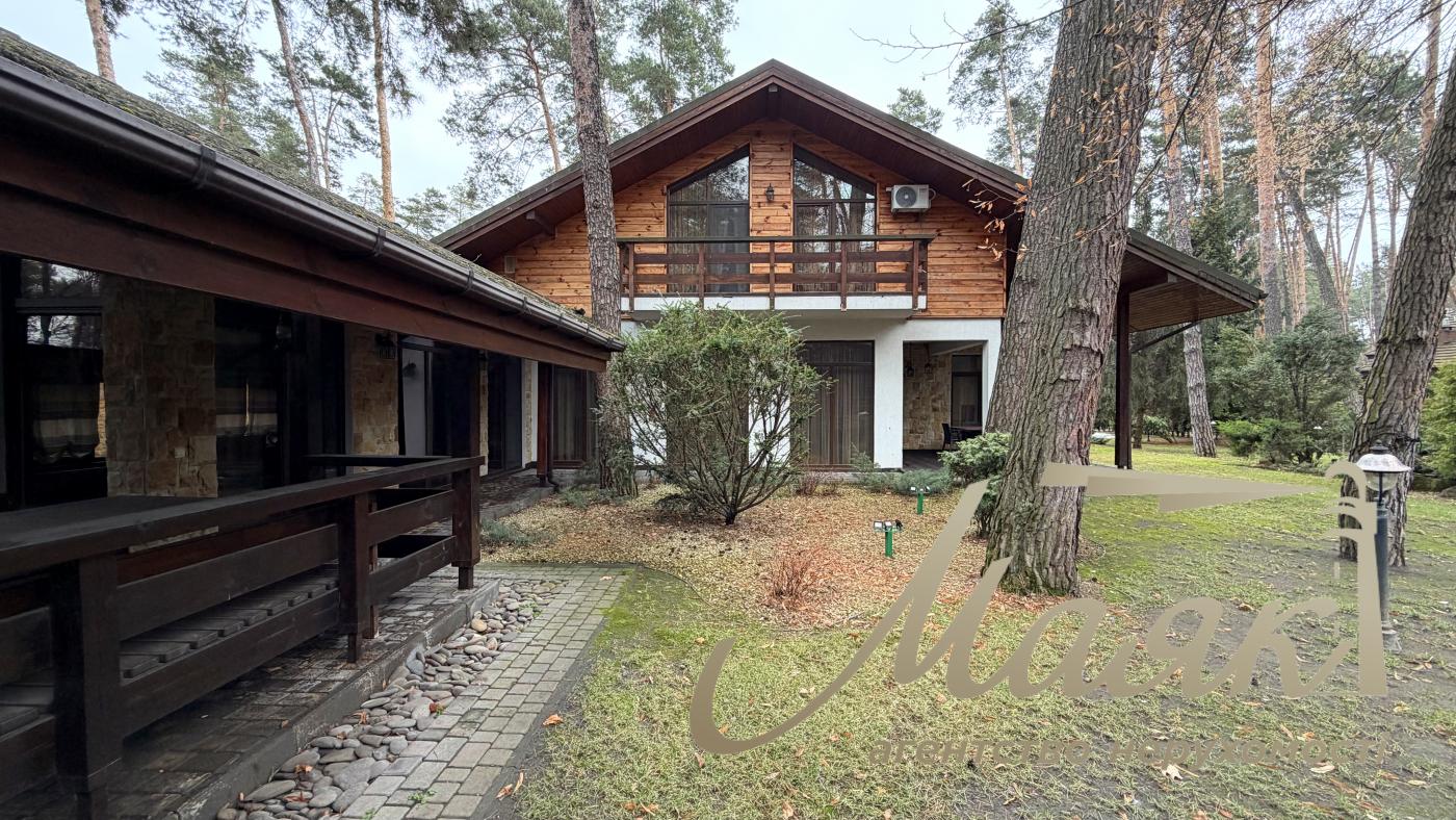 Оренда будинку К.Заспа, Козин, Плюти, оренда будинку в містечку, басейн, ліс, охорона