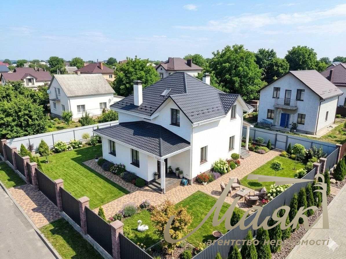 Продажа 2х-этажного дома 250м2 в с. Гатное, коттеджная застройка, Киево-Святошинский район, Киевская область. 