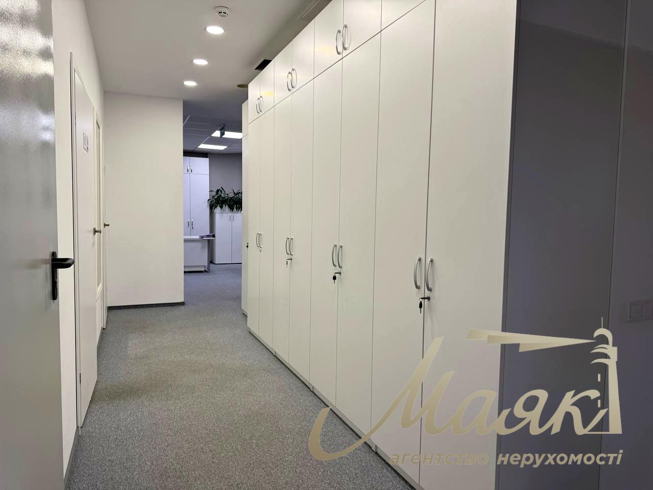 Office for rent in BC Europassage 372 sq.m. on Semy Prakhovych str. (Gaidara), 58/10