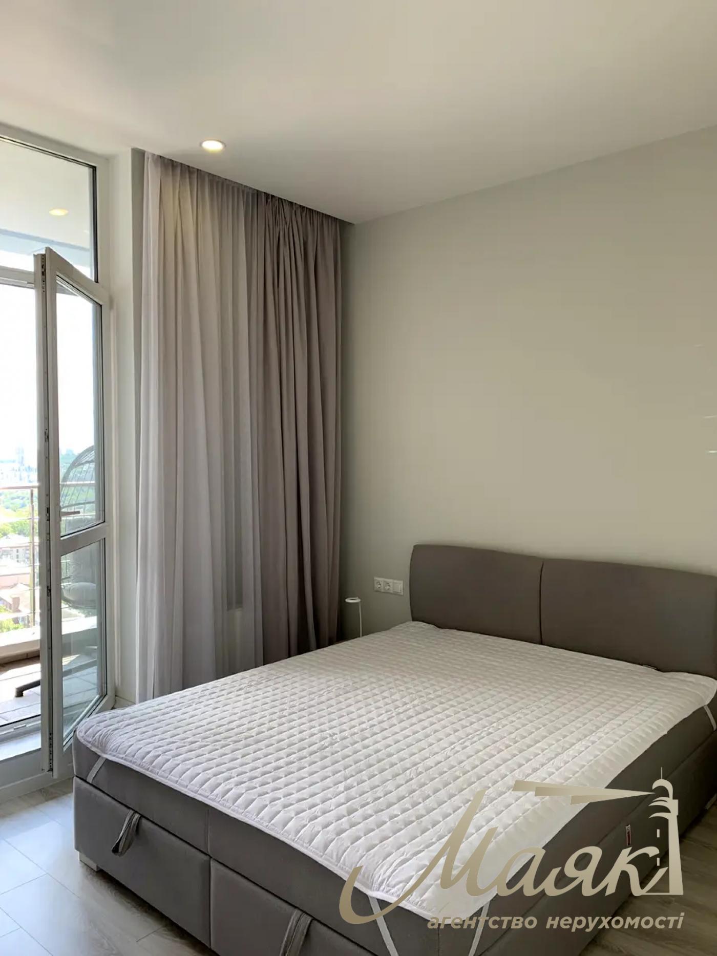 Оренда 1к квартири 45 м², вул. Івана Кудрі, ЖК Central Park, метро Либідська