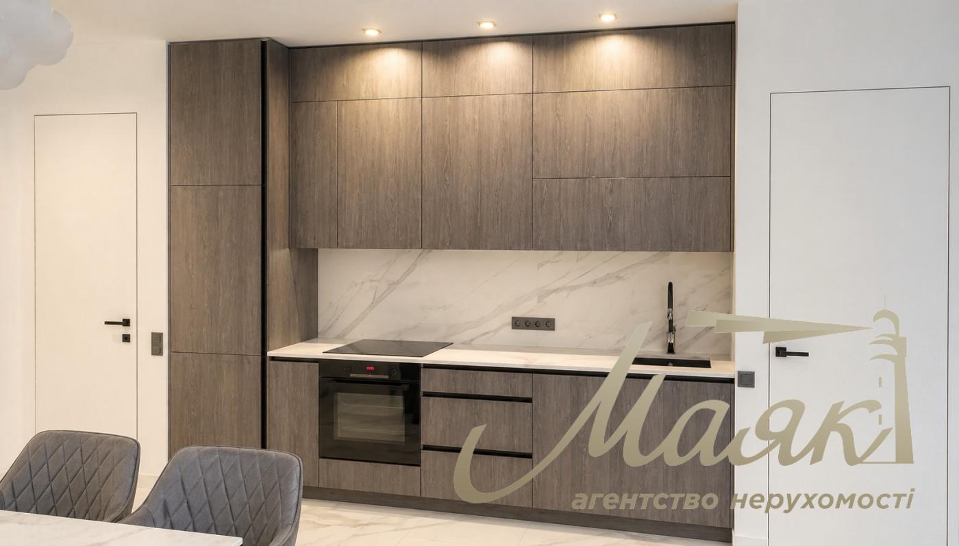 Оренда 3-кімнатної квартири в ЖК Ярославів Град, 82м², Львівська площа, Центр, Київ