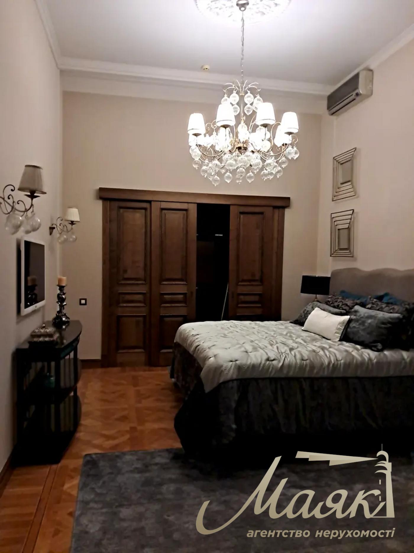 Оренда будинку/резиденції площею 420 м² у Старих Безрадичах, вул. Підгірна, перша здача, Обухівський напрямок, Київська область.