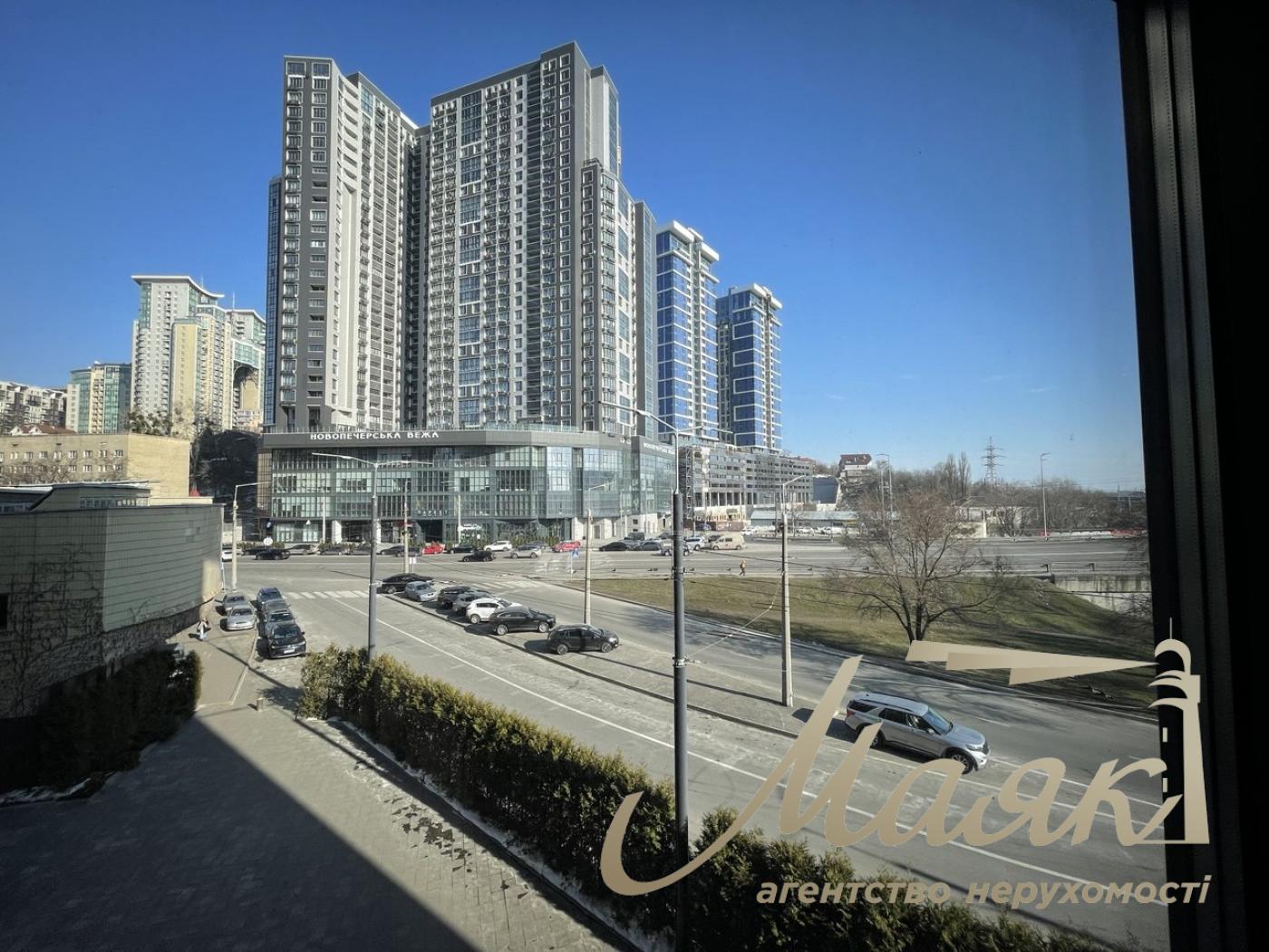 Аренда офиса 280м2 на БЦ ул.Бойчука 44-А, Печерский район.