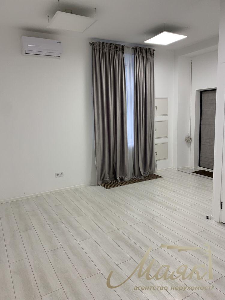 Продаж комерційного приміщення площею 103,5 м², 1-й поверх + цоколь, вул. Липська, Печерськ