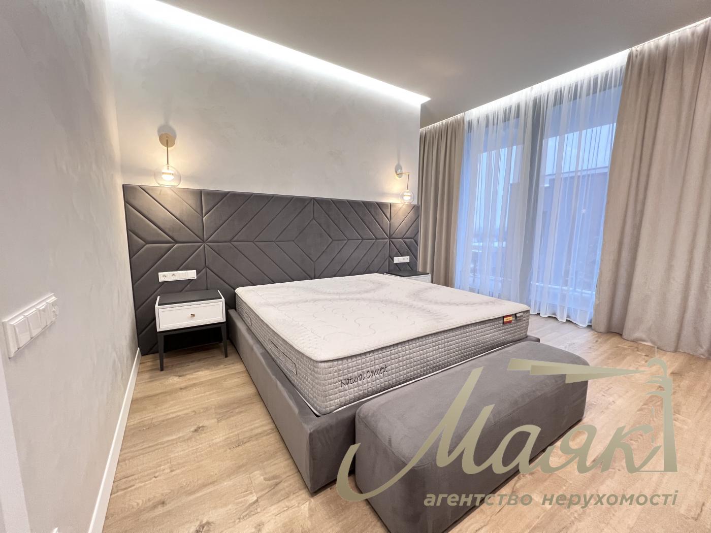 Оренда заміського будинку на Осокорках у котеджному містечку "Блакитна Лагуна"