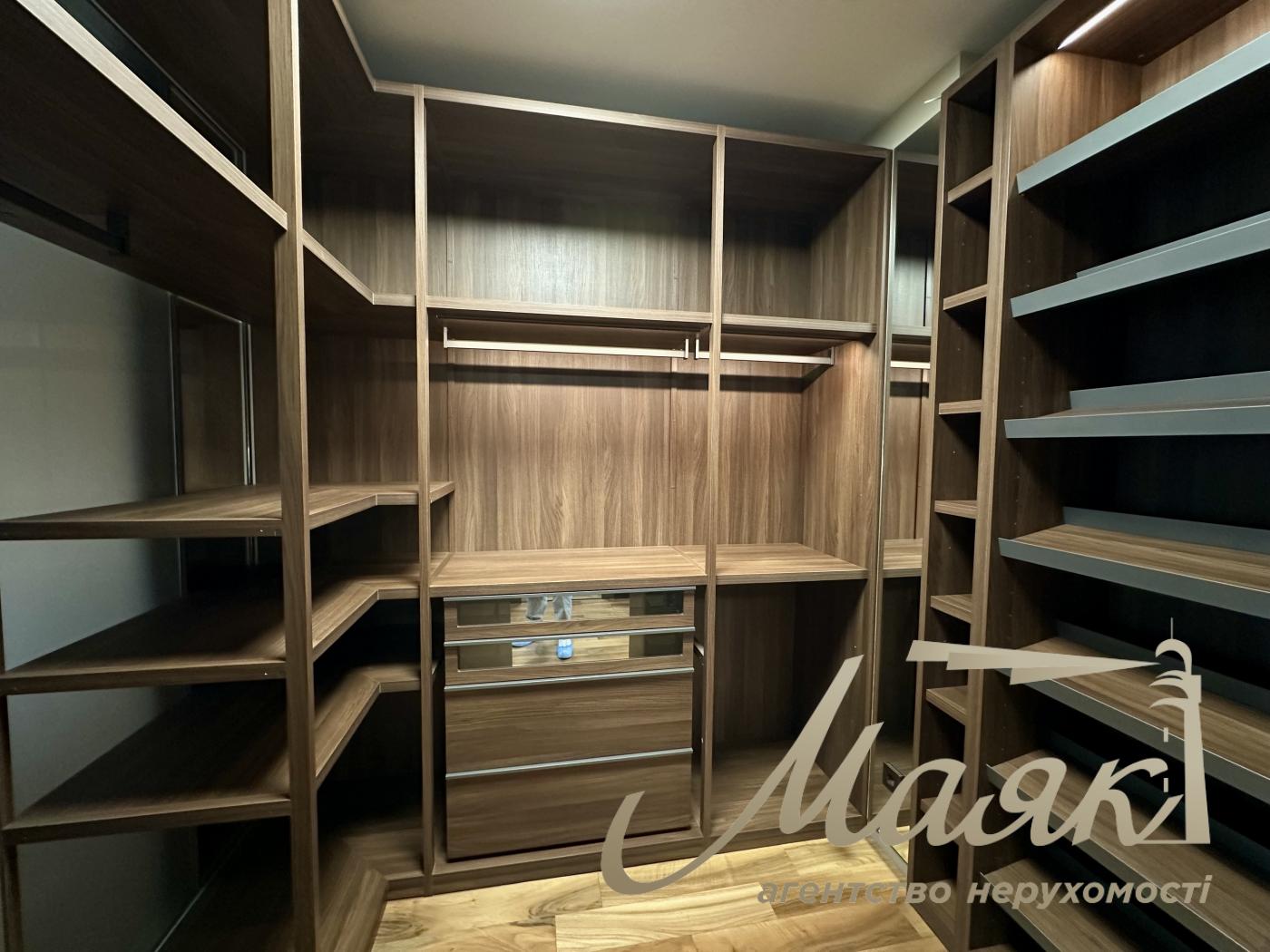 Аренда видовой 5-комнатной квартиры (230м2) в ЖК "Chelsea Tower", ул. Деловая 4, Центр, Печерский район