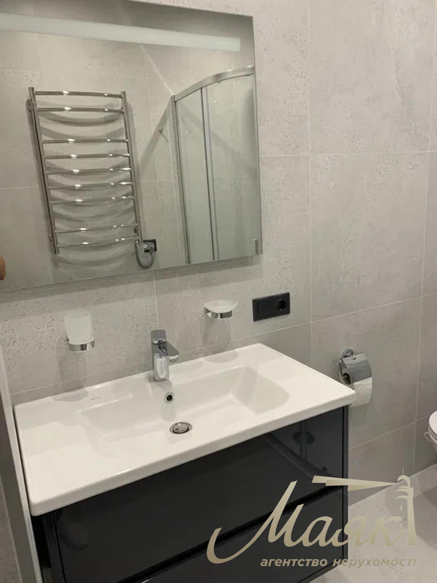 Продаж 2-кімнатної квартири ЖК Файна Таун, вул. Салютна