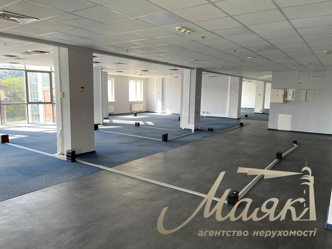 Оренда офісу площею 1500 м² у бізнес-центрі на вул. Фізкультури, 28, Олімпійська