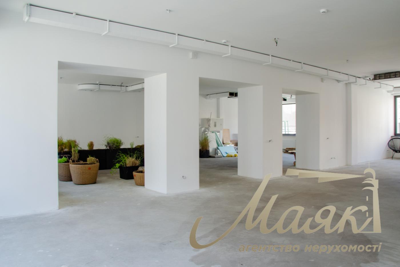 Commercial space for rent (643 m²) in the Infinity Business Center, Saksaganskogo Street, Downtown, Kyiv