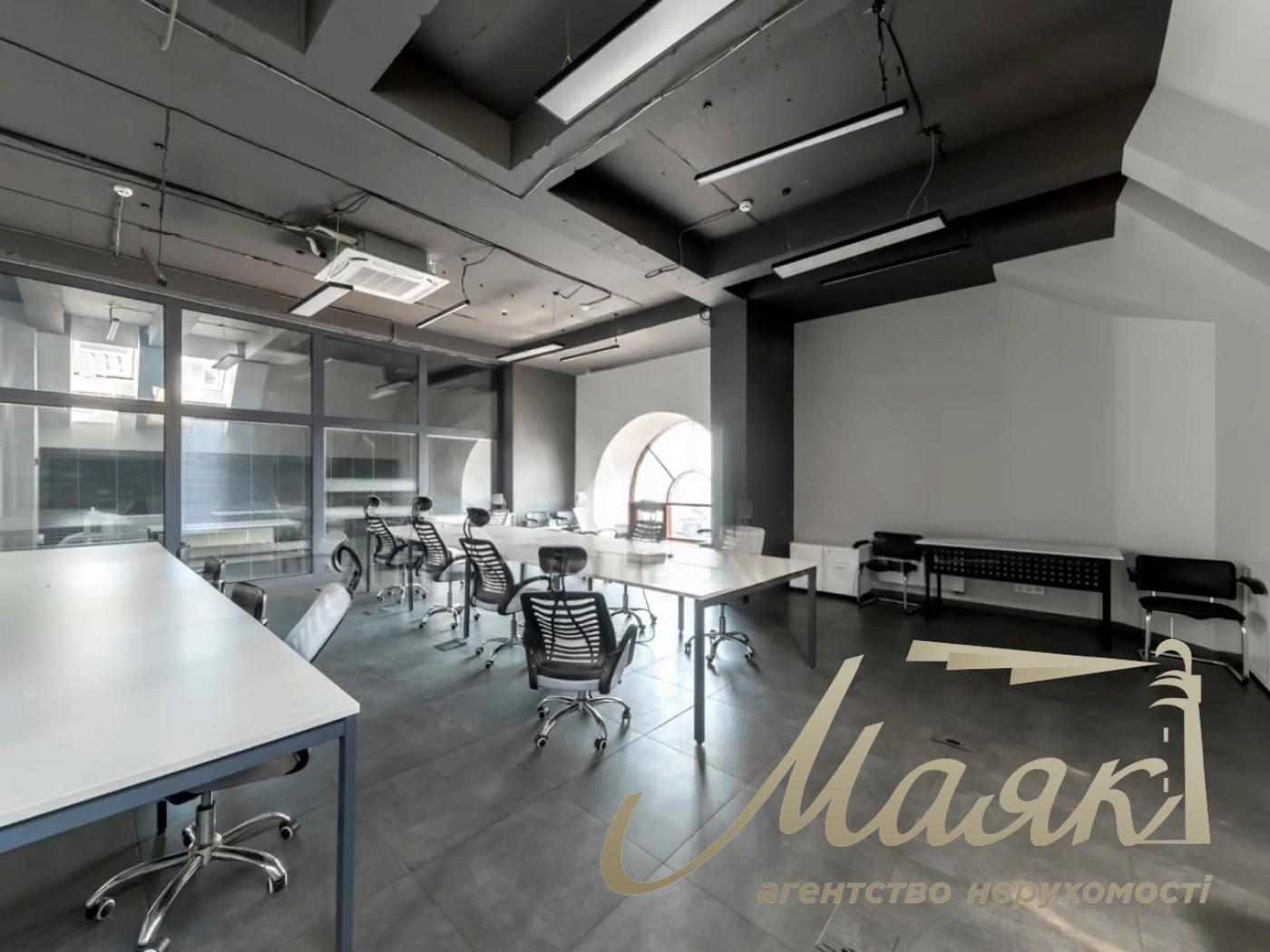 Оренда офісу в центрі м. Золоті ворота, вул. Богдана Хмельницького
