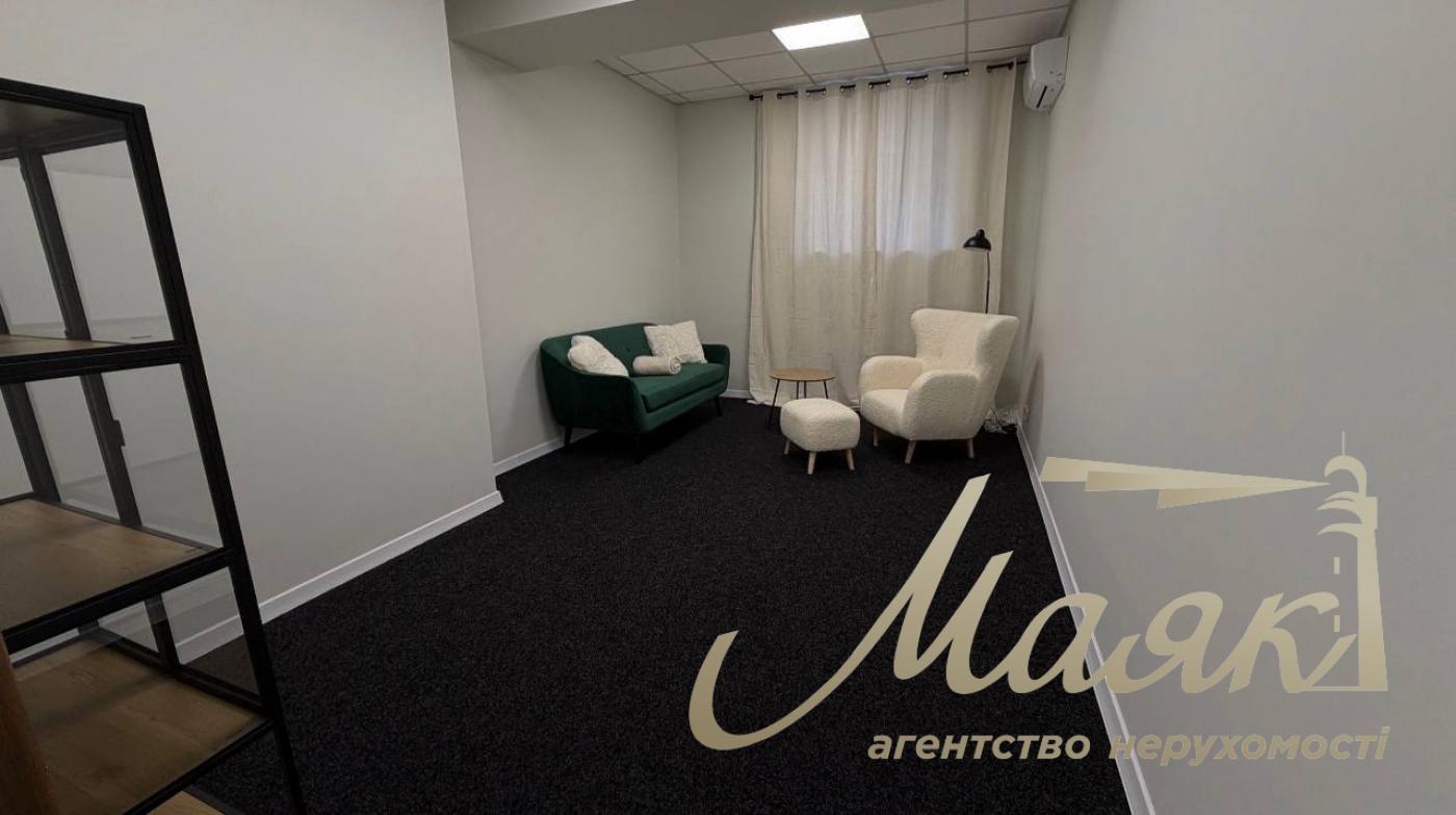Commercial Space for Rent: 138 m² Office, Podil, Glubochitskaya