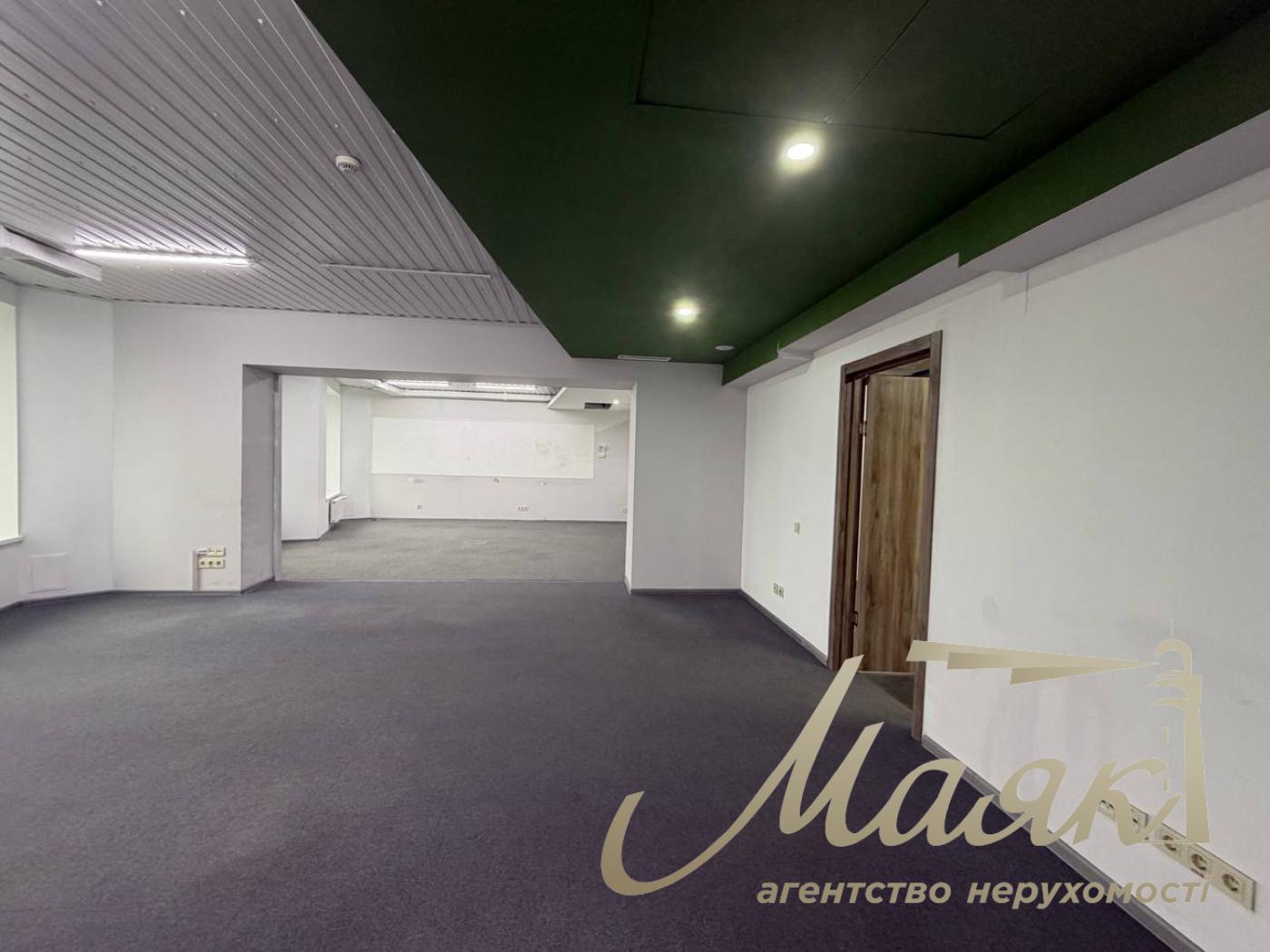 Оренда офісу площею 750 м² у бізнес-центрі «Доміно», вул. Нижній Вал, 51, Поділ.