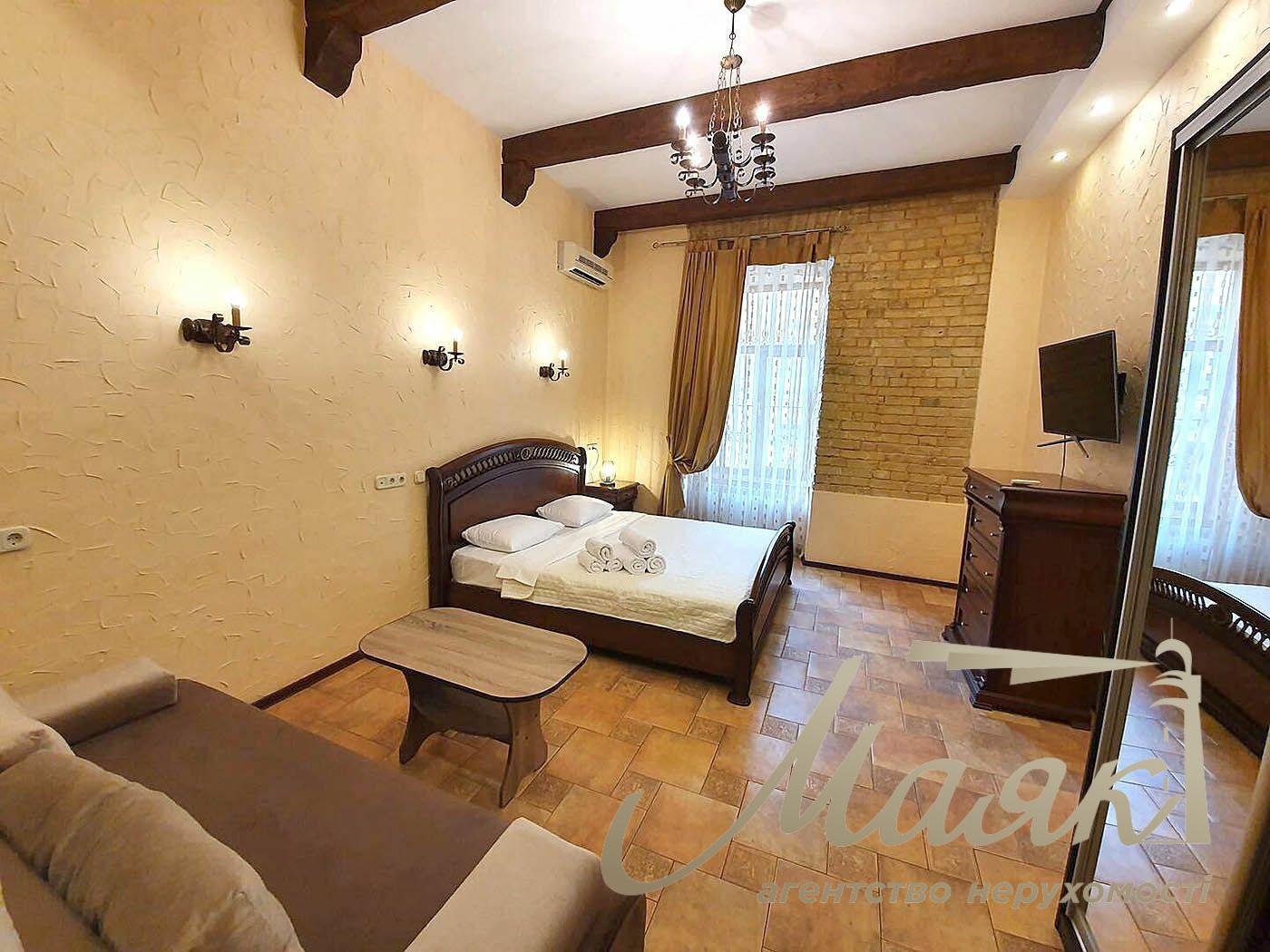 Rent a 2-room apartment on Malaya Zhitomirskaya street 16\3, Center