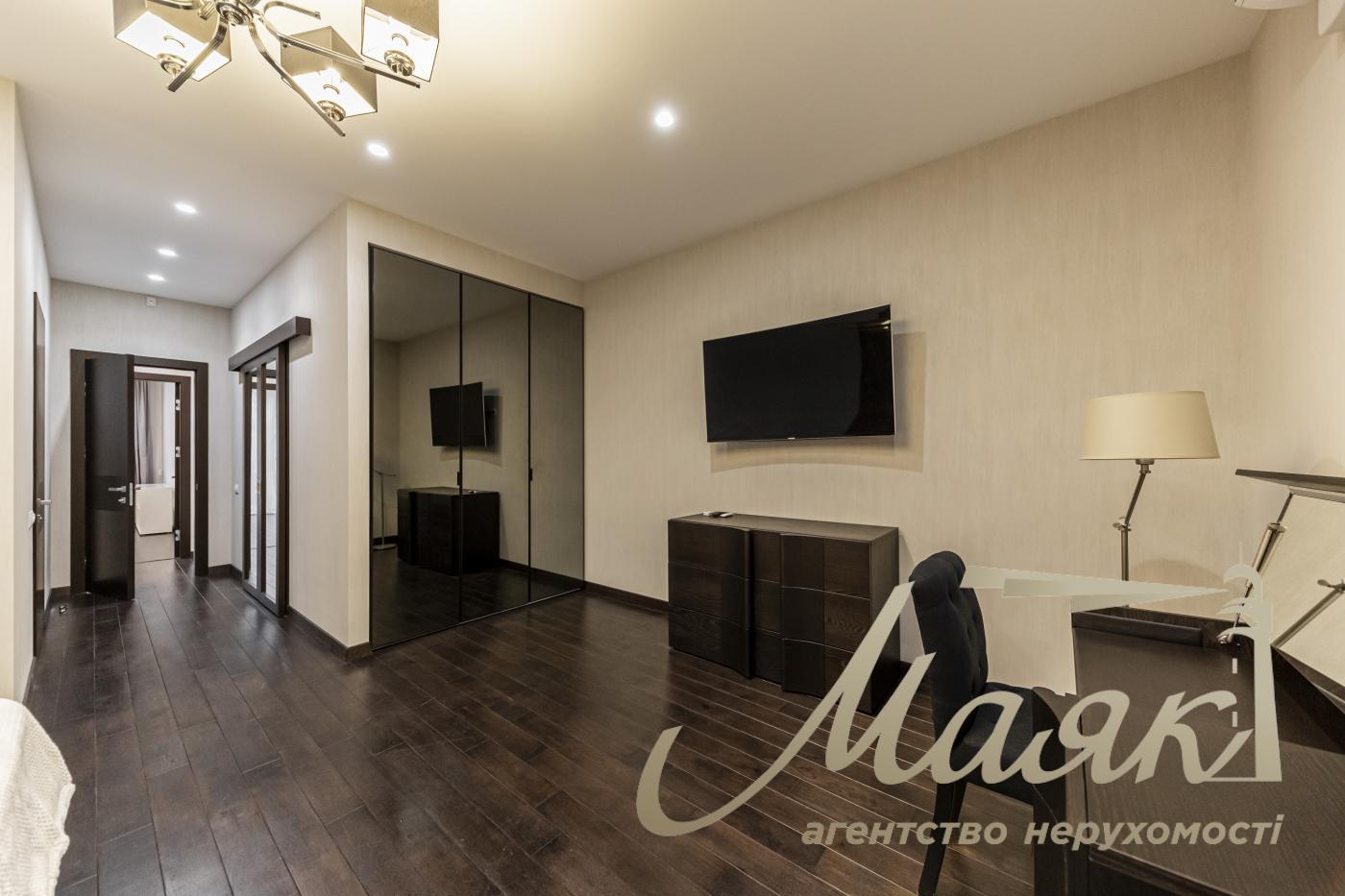 Оренда 4-кімнатної ЖК Французький Квартал, вул. Саперне Поле 12, 164м2