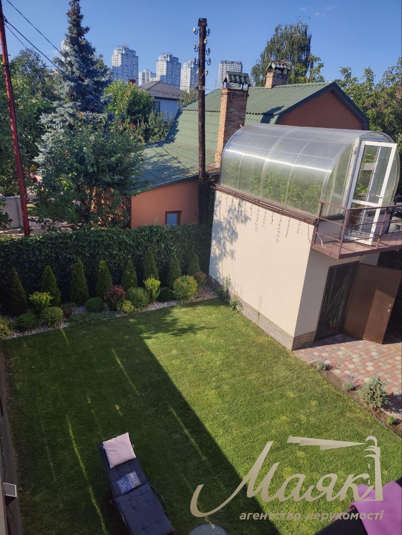 Оренда 2-поверхового дуплексу (140 м²) на Осокорках, за 750 м від «Новуса»