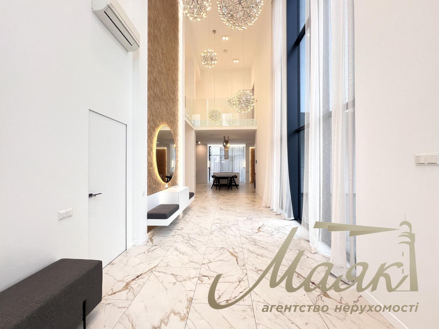 Аренда загородного дома на Осокорках в коттеджном городке «Голубая Лагуна»