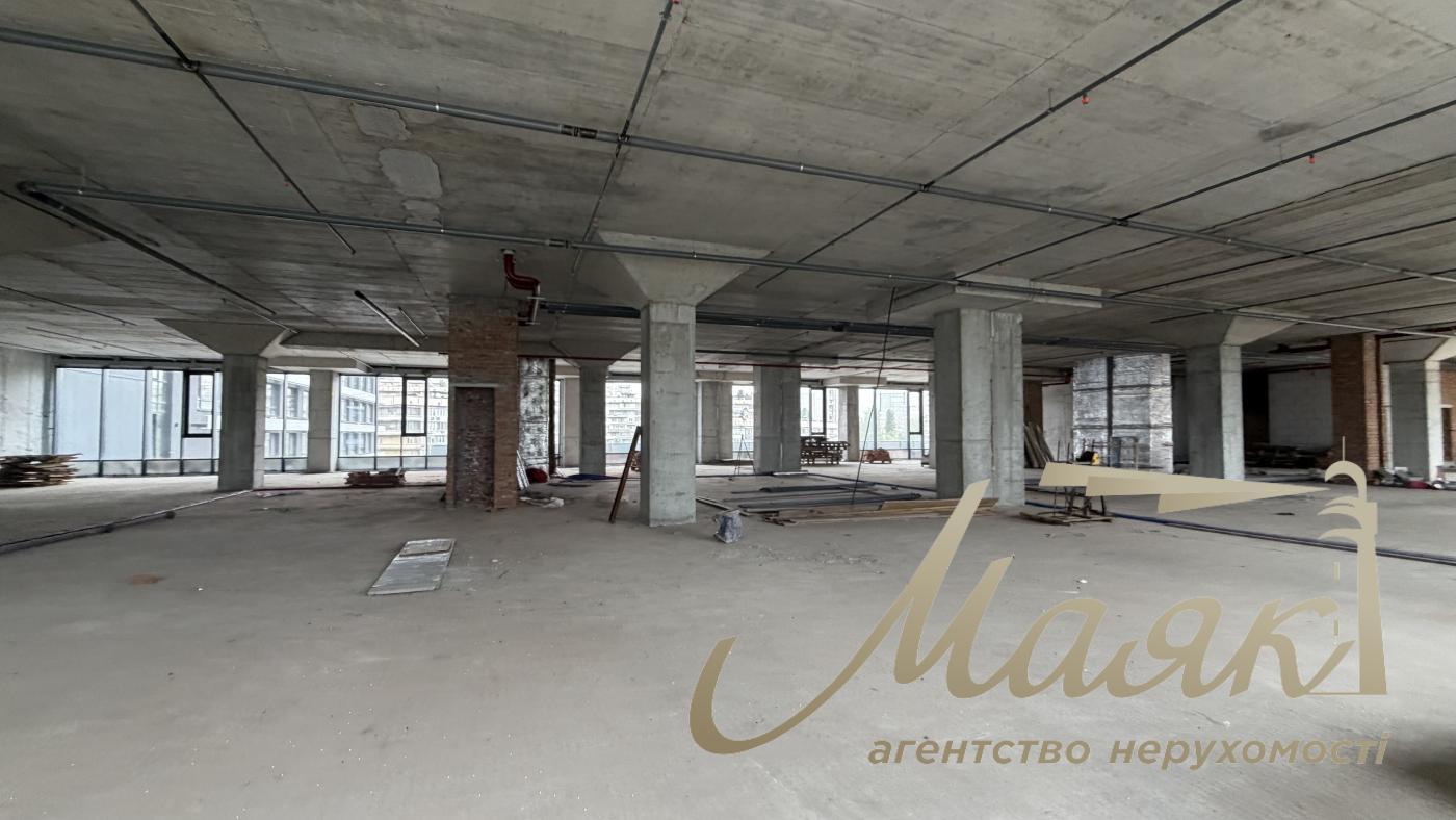 Продаж фасадного комерційного приміщення ЖК White Lines, вул. Васильківська