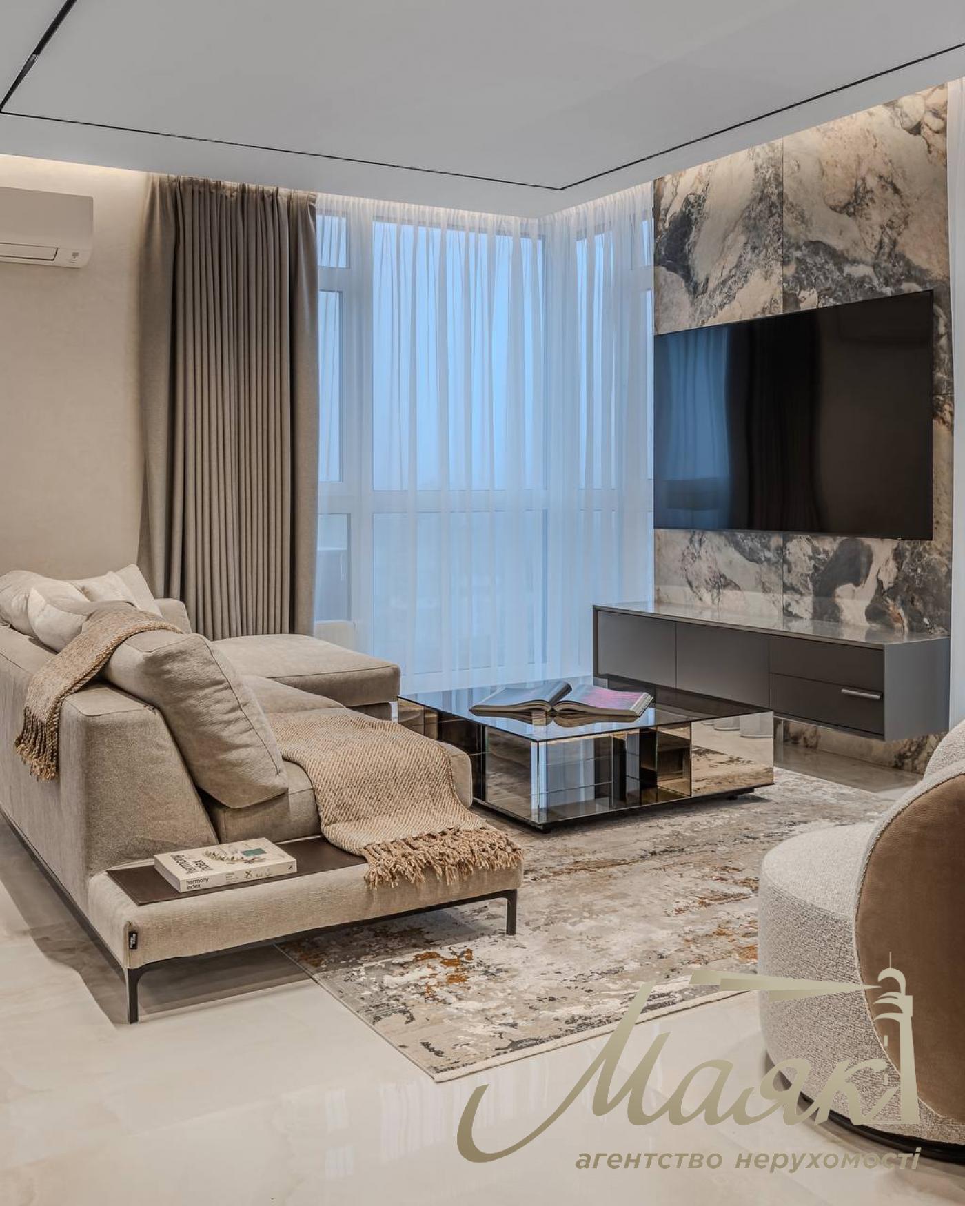 Продажа 3к квартиры  ЖК Французский Квартал-2 125м2