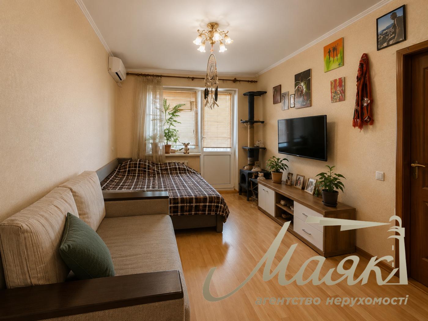 Продаж 2-кімнатної квартири площею 47,6 м² з ремонтом, вул. Левка Лук’яненка, 2Б, район Оболонь, Київ