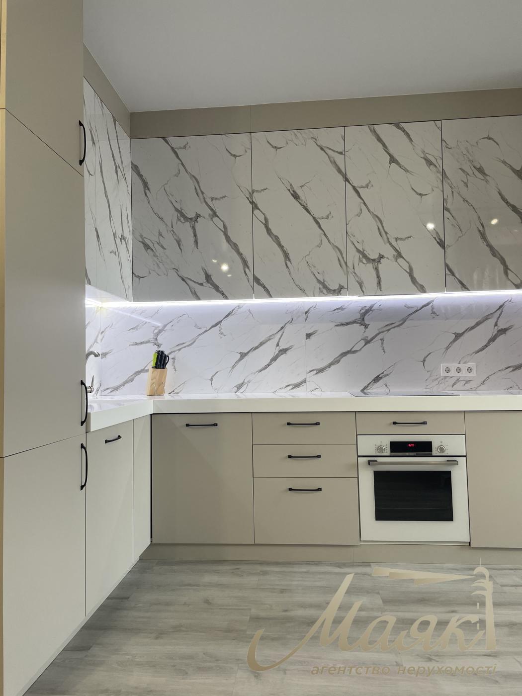 Rent 3-room apartment 81m2 in elite residential complex Tetris Hall