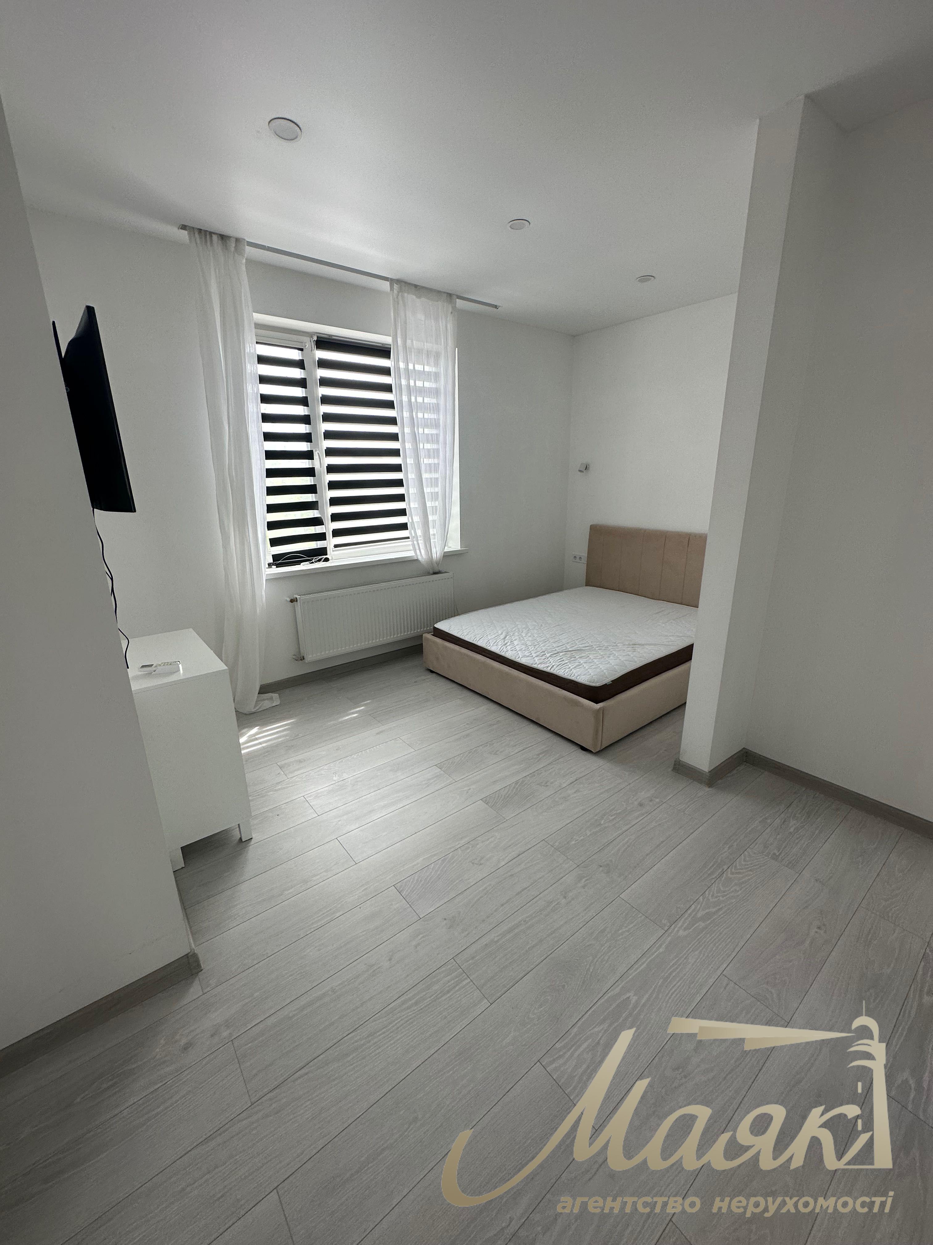 Оренда 2-поверхового будинку площею 250 м², Гатне