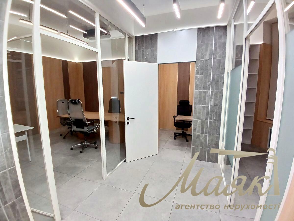 Оренда офісу 250 кв.м в ЖК А52 вул. Січових Стрільців (Артема), 44-А