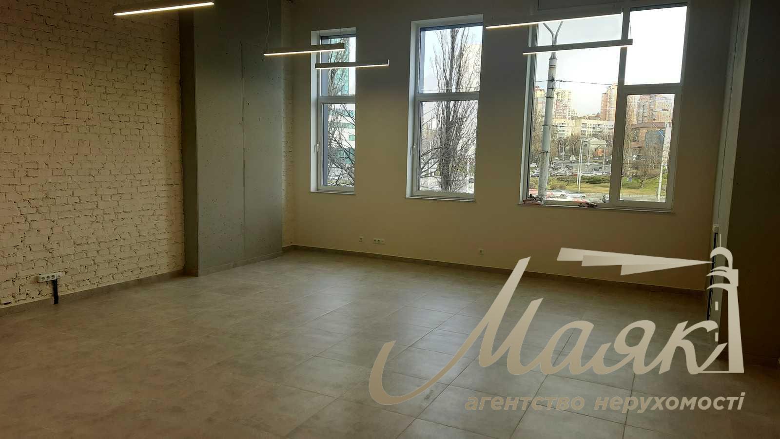 Продаж офісу площею 57,2 м² у ЖК «Manhattan City»