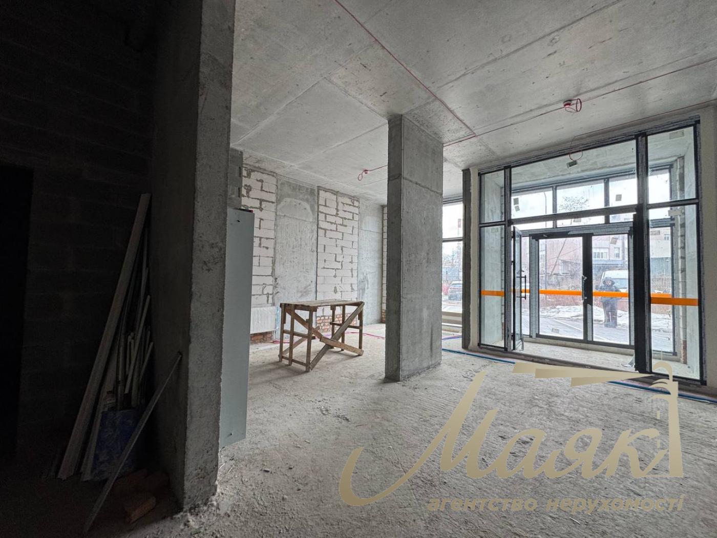 Commercial rent, facade, 79m2, LCD Sweetlopark.