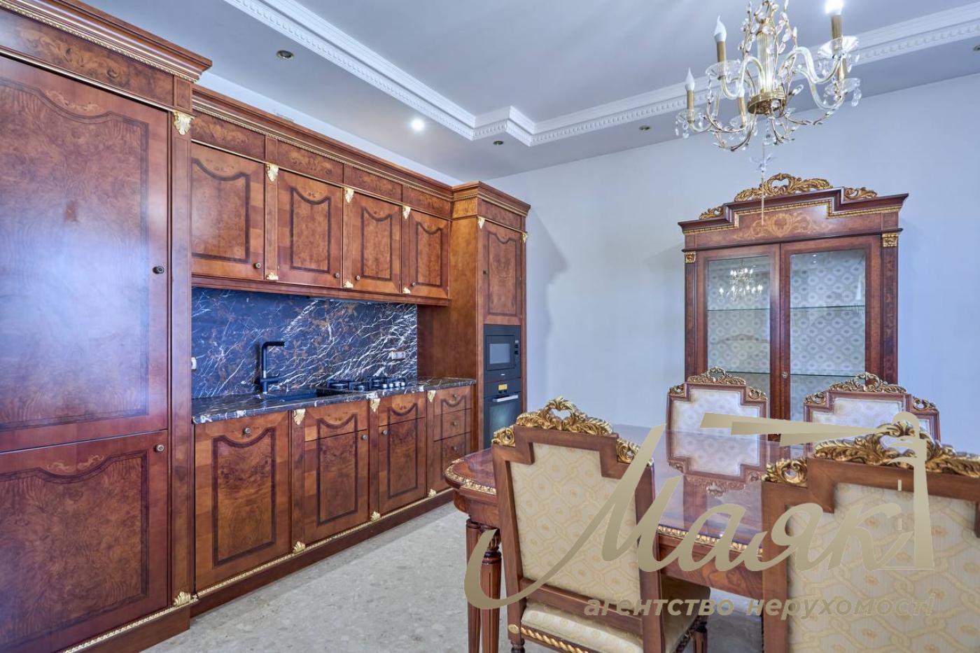 Оренда 4 кімнатної квартири, 163 м, Жилянська 30а, Голосіївський район