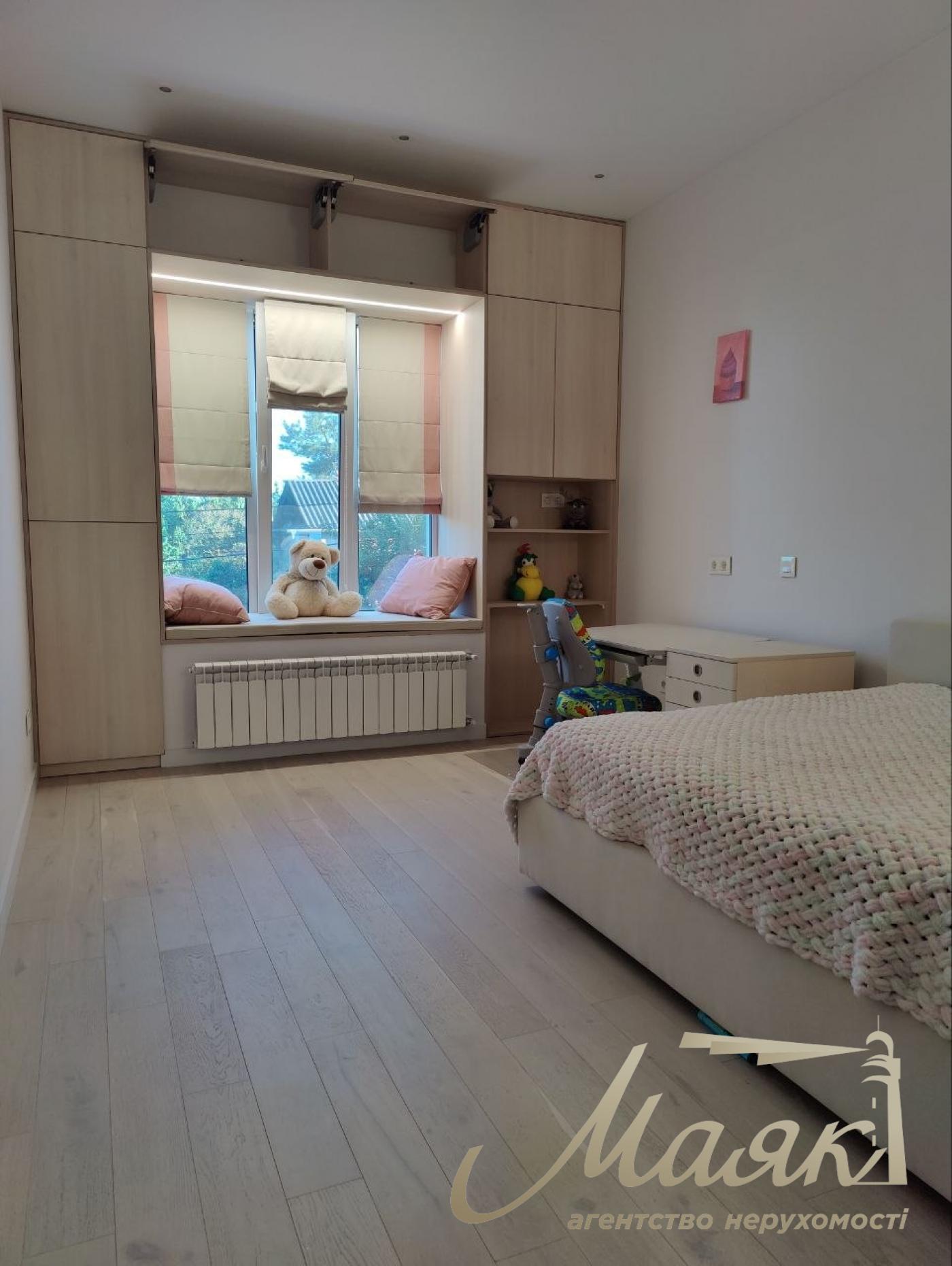 Оренда 2-поверхового дуплексу (140 м²) на Осокорках, за 750 м від «Новуса»