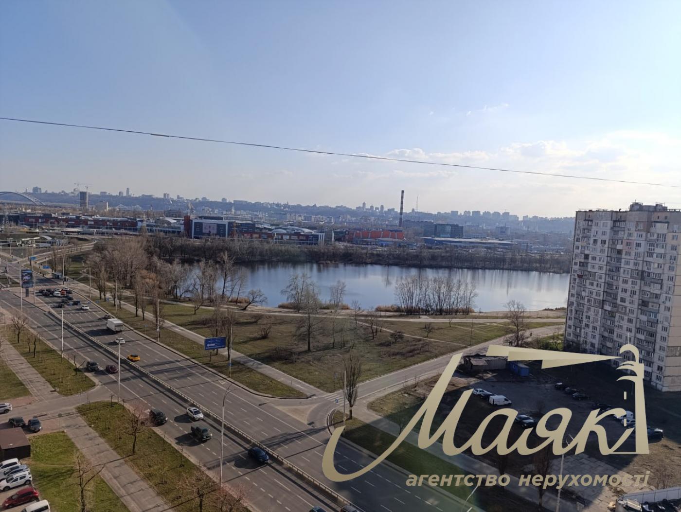 Продаж трирівневого панорамного пентхауса 327м2 в Оболонських Липках, проспект Івасюка, Оболонь