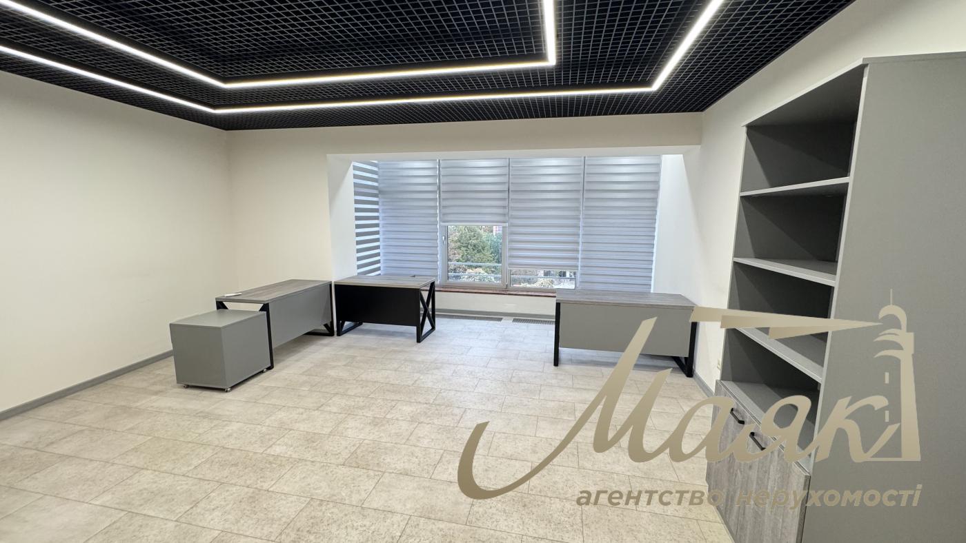 Продаж офісної будівлі в живописном районІ! Ул. Верхнегорская. Центр. Киев