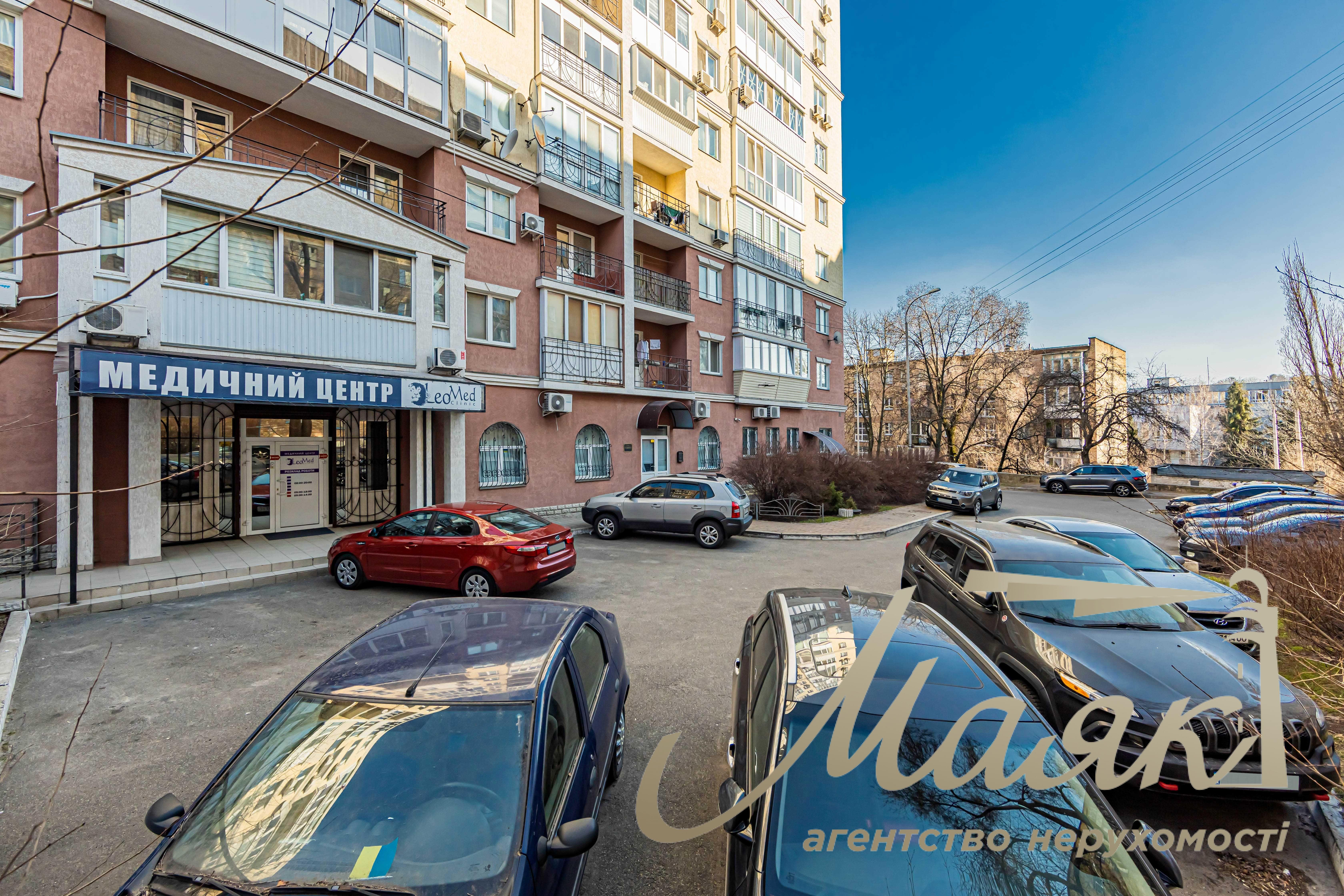 Оренда приміщення площею 237 м² за адресою: вул. Сирецька, 32, Подільський район.
