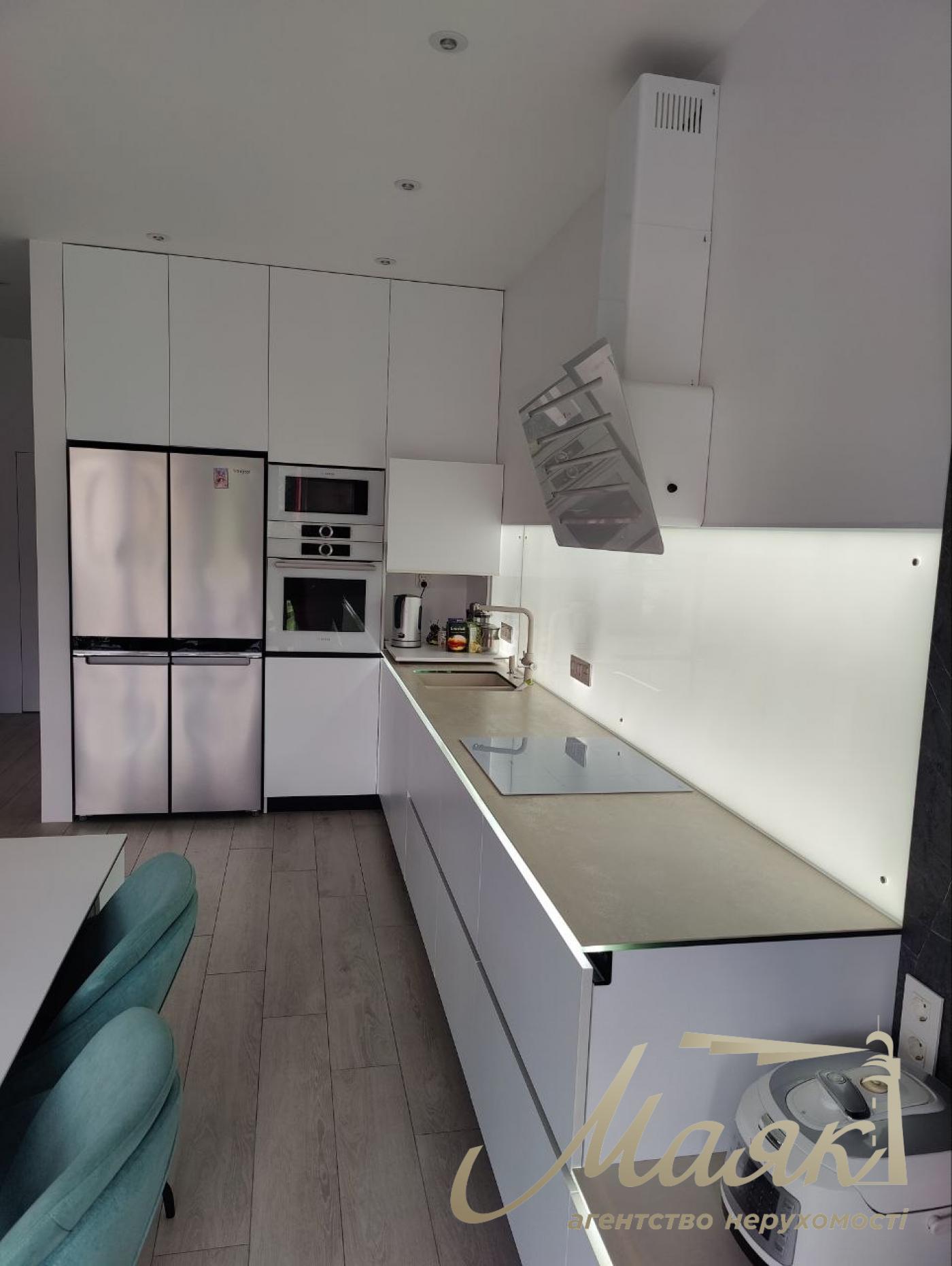 Оренда 2-поверхового дуплексу (140 м²) на Осокорках, за 750 м від «Новуса»