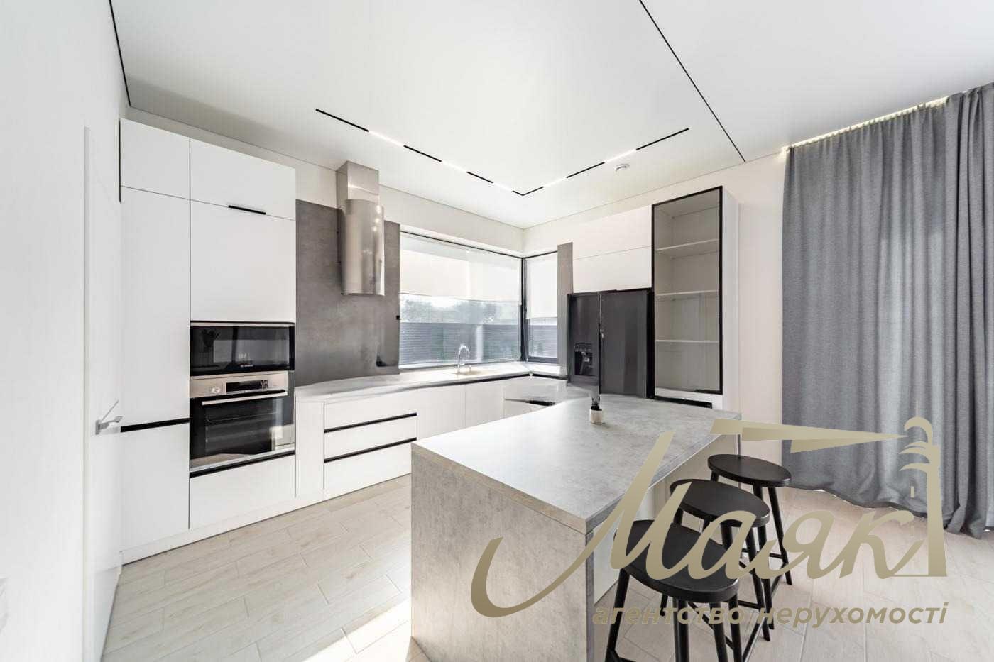 Аренда 4-х комнатного дома 178 м², первая сдача, Обуховское направление