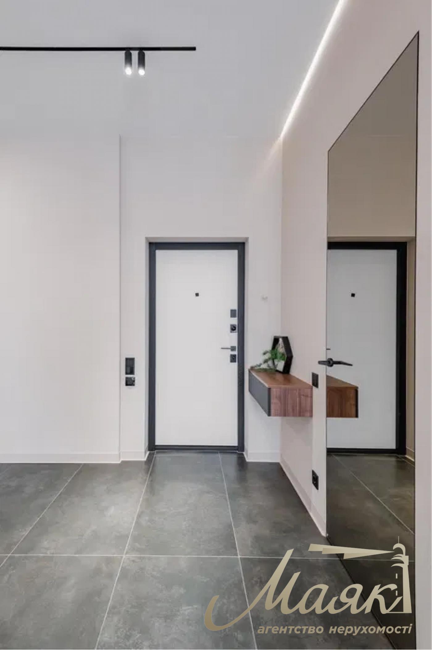 Продаж 2-кімнатної квартири в центрі Печерська, вул. Антоновича, 103