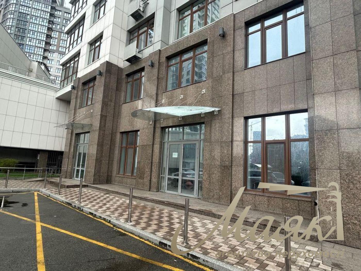 Оренда фасадного приміщення ЖК Новопечерські Липки, вул. Драгомирова (Верхогляда)