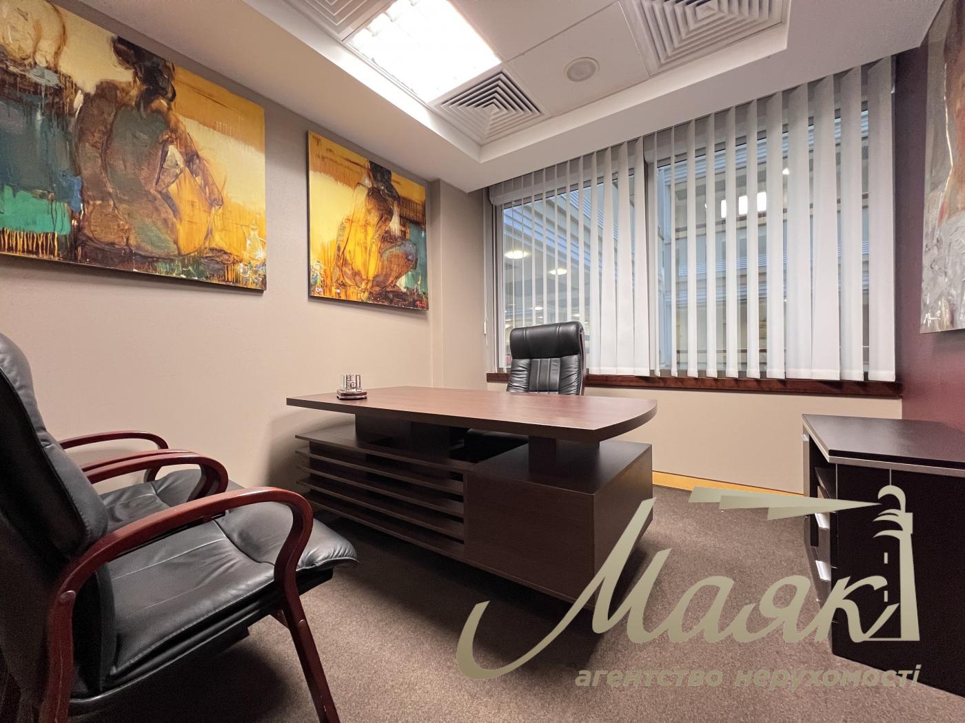 Оренда офісу 77 кв.м в БЦ Леонардо по вул. Богдана Хмельницького 52/17