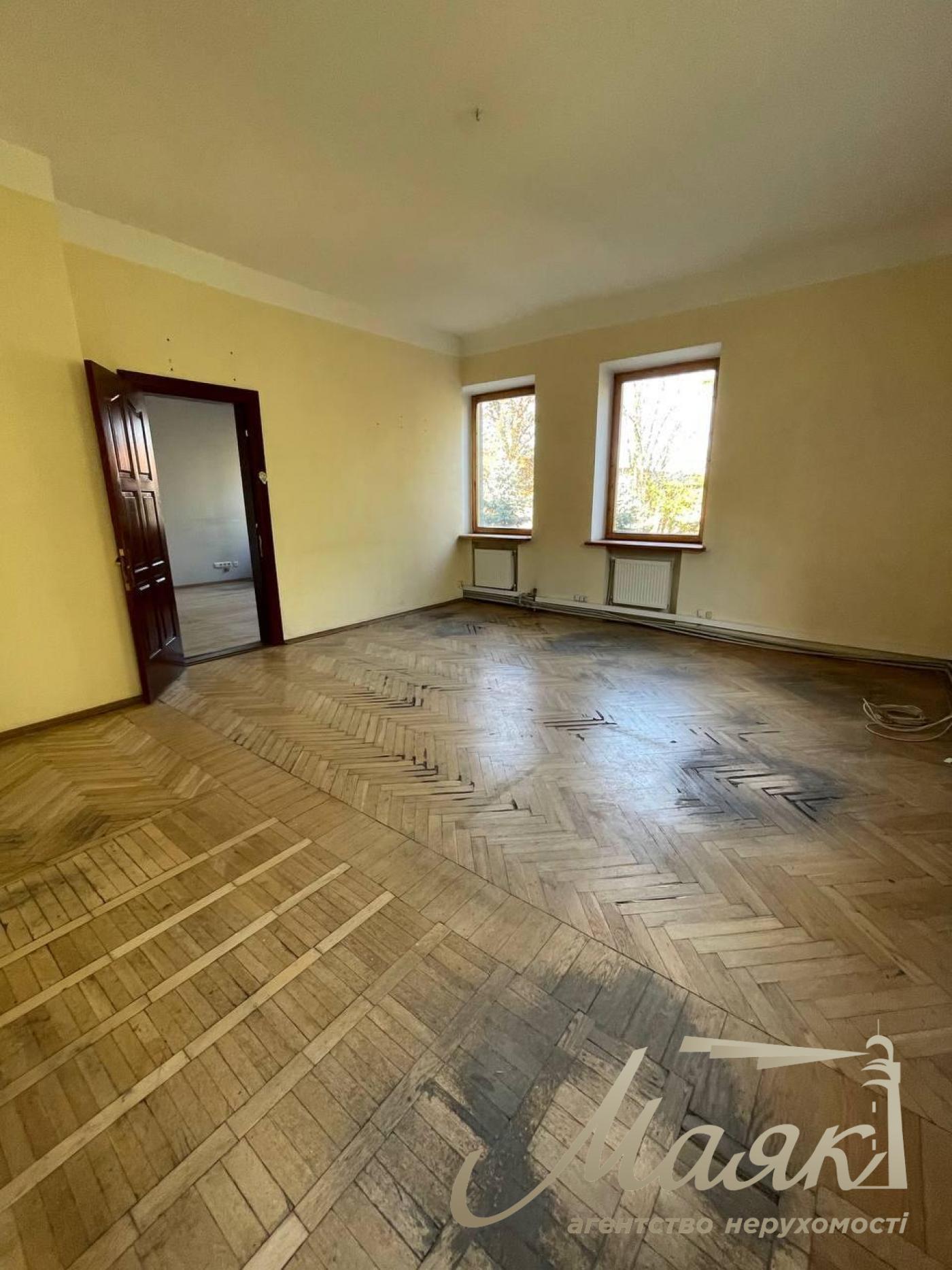 Продаж окремої будівлі, вул. Кирилівська