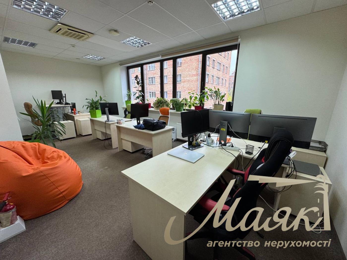 Office for rent 334m2 in BC Britannia Krasilovskaya str. 11, Goloseevsky district.