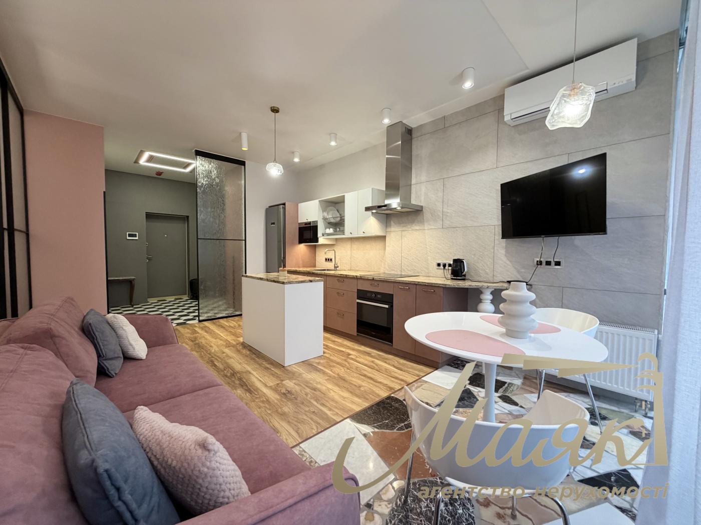 Rent 2-bedroom apartment in LCD Novopecherskie Lipki, Dragomirova str. 19A, Pechersk, Kyiv